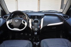 2013款一汽夏利N7