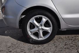 2013款一汽夏利N7