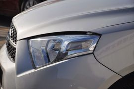 2013款一汽夏利N7