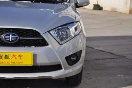 2013款一汽夏利N7