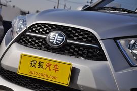 2013款一汽夏利N7