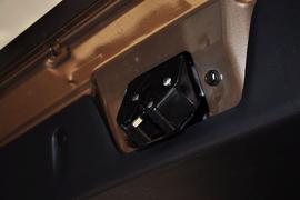 2013款吉利英伦SX718手动进取型