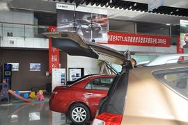 2013款吉利英伦SX718手动进取型