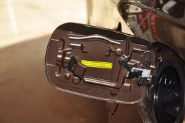 2013款吉利英伦SX718手动进取型