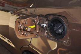 2013款吉利英伦SX718手动进取型