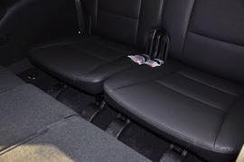 2013款北京现代全新胜达2.0T顶级型7座到店实拍