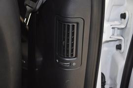 2013款北京现代全新胜达2.0T顶级型7座到店实拍