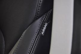 2013款北京现代全新胜达2.0T顶级型7座到店实拍