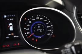 2013款北京现代全新胜达2.0T顶级型7座到店实拍