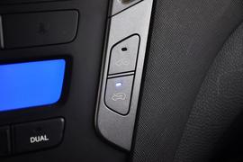 2013款北京现代全新胜达2.0T四驱尊贵型