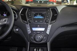 2013款北京现代全新胜达2.0T四驱尊贵型