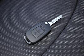 2012款宝骏乐驰1.2L手动时尚型到店实拍