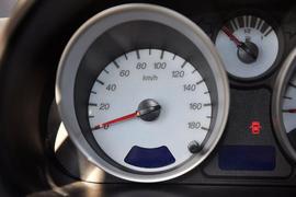 2012款宝骏乐驰1.2L手动时尚型到店实拍