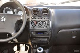 2012款宝骏乐驰1.2L手动时尚型到店实拍