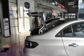 2012款长安悦翔三厢1.5L手动运动型到店实拍