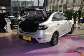 2012款长安悦翔三厢1.5L手动运动型到店实拍