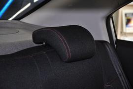 2012款长安悦翔三厢1.5L手动运动型到店实拍