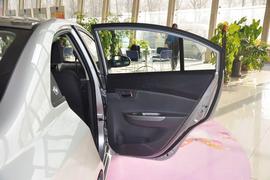 2012款长安悦翔三厢1.5L手动运动型到店实拍