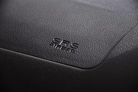 2012款长安悦翔三厢1.5L手动运动型到店实拍