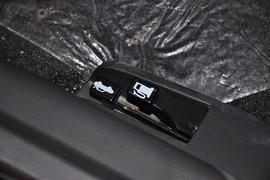 2012款长安悦翔三厢1.5L手动运动型到店实拍