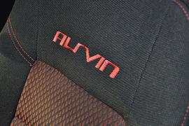 2012款长安悦翔三厢1.5L手动运动型到店实拍