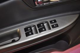 2012款长安悦翔三厢1.5L手动运动型到店实拍