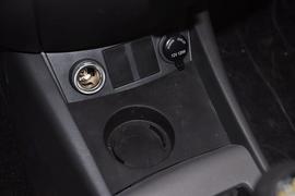 2012款长安悦翔三厢1.5L手动运动型到店实拍