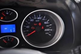 2012款长安悦翔三厢1.5L手动运动型到店实拍