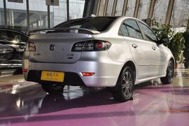 2012款长安悦翔三厢1.5L手动运动型到店实拍