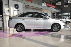 2012款长安悦翔三厢1.5L手动运动型到店实拍