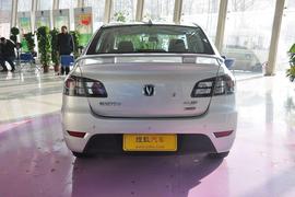 2012款长安悦翔三厢1.5L手动运动型到店实拍
