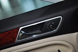 2009款大众帕萨特领驭1.8T自动尊品型到店实拍