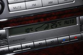 2009款大众帕萨特领驭1.8T自动尊品型到店实拍