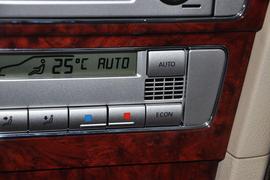 2009款大众帕萨特领驭1.8T自动尊品型到店实拍