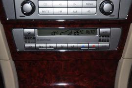 2009款大众帕萨特领驭1.8T自动尊品型到店实拍