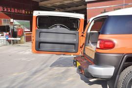 2013款丰田FJ酷路泽