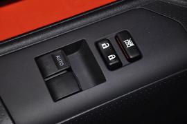 2013款丰田FJ酷路泽