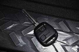 2013款丰田FJ酷路泽