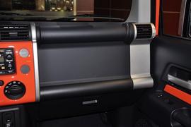 2013款丰田FJ酷路泽