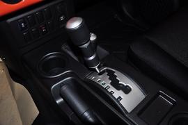 2013款丰田FJ酷路泽