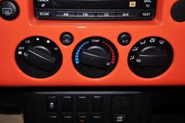 2013款丰田FJ酷路泽