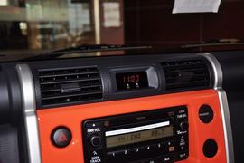 2013款丰田FJ酷路泽