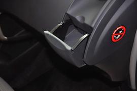 2011款丰田雅力士1.6GS自动锐动版到店实拍