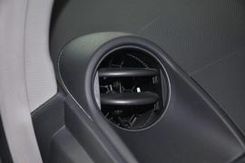 2011款丰田雅力士1.6GS自动锐动版到店实拍