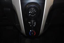 2011款丰田雅力士1.6GS自动锐动版到店实拍