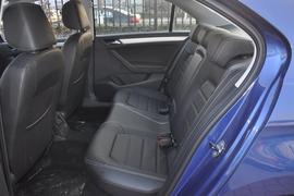 2013款一汽大众全新捷达1.6L自动豪华型