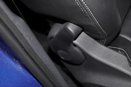 2013款一汽大众全新捷达1.6L自动豪华型