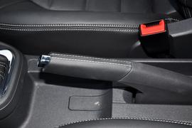 2013款一汽大众全新捷达1.6L自动豪华型