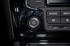 2013款一汽大众全新捷达1.6L自动豪华型