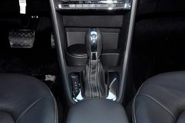 2013款一汽大众全新捷达1.6L自动豪华型